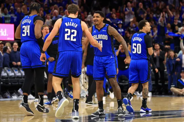 لاعبو أورلاندو ماجيك يستعدون لمواجهات حاسمة في الموسم (أ.ف.ب)