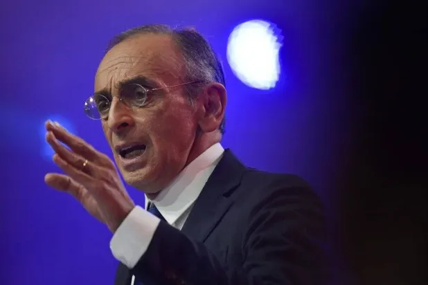 زمّور (آ ف ب)