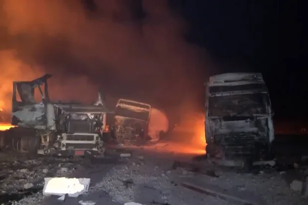 عشرات القتلى بضربات أميركية على ميناء رأس عيسى النفطي