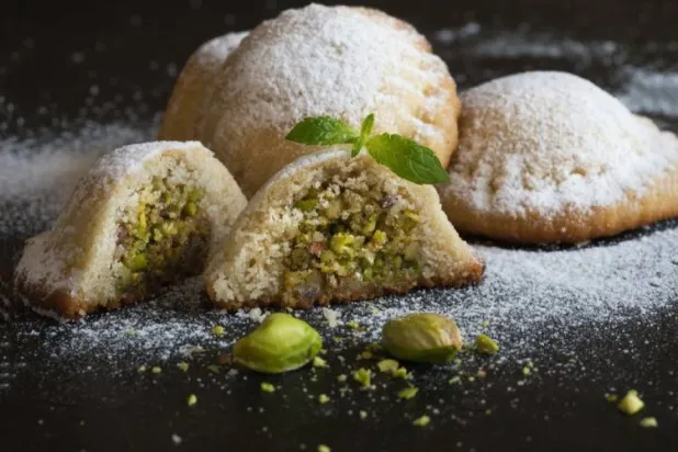 معمول بالفستق (إنستغرام)