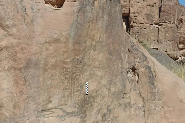 اكتشاف أثري جديد جنوب شرقي محمية وادي رم بالأردن يتمثل في نقش هيروغليفي لقدماء المصريين يحمل ختماً ملكياً (خرطوشاً) يعود للملك المصري رمسيس الثالث (1155-1186 ق.م)... (وزارة الآثار الأردنية)