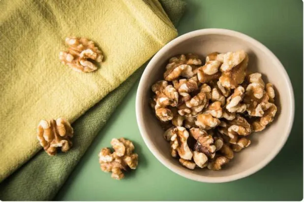 حبات من الجوز (أرشيفية-د.ب.أ)