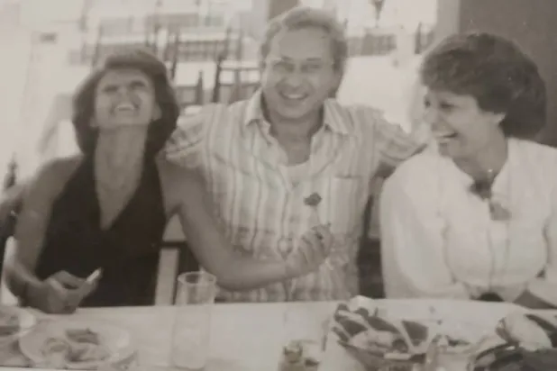 مع زميليها الراحل جان خوري وشارلوت وازن الخوري (جاندارك ابو زيد فياض)