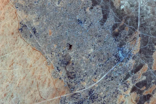 صورة من الأقمار الاصطناعية لمدينة الفاشر المحاصرة في إقليم دارفور (أ.ف.ب)