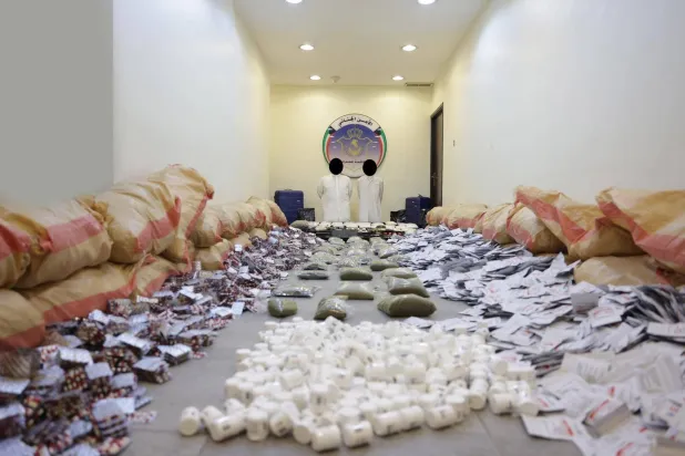 كمية كبيرة من المخدرات ضبطتها سابقاً السلطات الكويتية (كونا)
