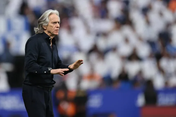 خيسوس مدرب الهلال قال إن ما حدث في الموسم الماضي صعب تكراره (تصوير: سعد العنزي)