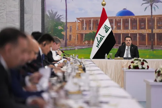 
جلسه روز یکشنبه بین محمد شیاع السودانی نخست وزیر عراق و نمایندگان شرکت های نفتی حاضر در عراق (دفتر نخست وزیری)