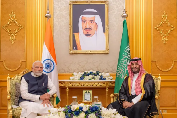 Prince Mohammed bin Salman, Saudi Crown Prince and Prime Minister, and Indian Prime Minister Narendra Modi meet in Jeddah on Tuesday. (SPA)