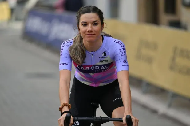 المتسابقة الإسبانية آن سانتيستيبان (رويترز)