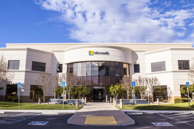 «مايكروسوفت» تتوقع ظهور «زملاء الذكاء الاصطناعي»