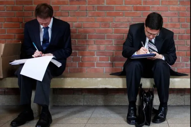 عند كتابة النقاط تحت عنوان كل دور في السيرة الذاتية حاول تحديد مقدار العمل الذي أنجزته في المهمة (رويترز)