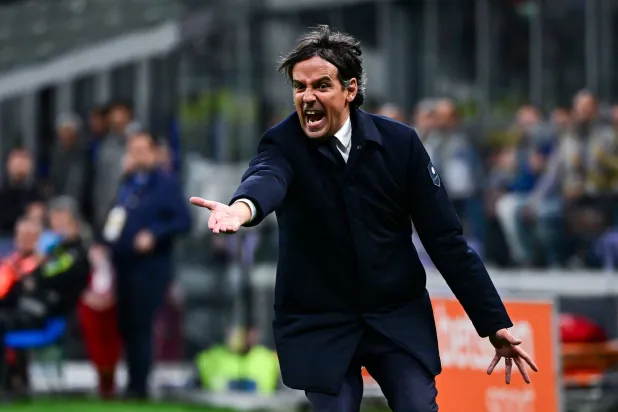 إنزاغي غاضب من الخسارة (أ.ف.ب)