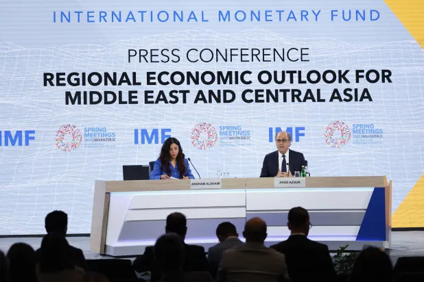 د. جهاد أزعور يتحدث على هامش اجتماعات الربيع لصندوق النقد والبنك الدولي في واشنطن (من موقع الصندوق على «إكس»)