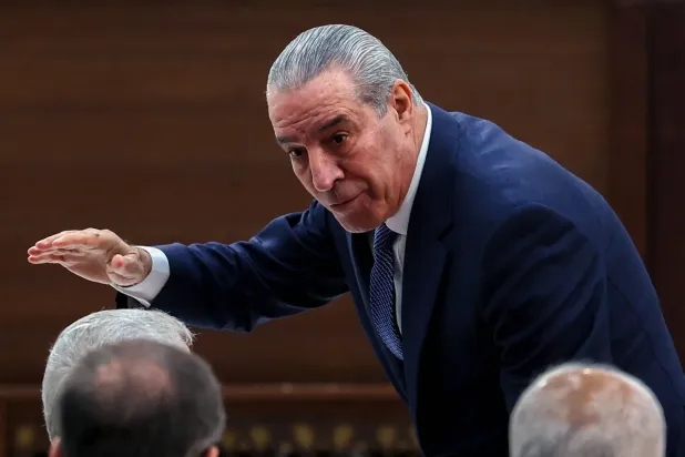 Hüseyin eş-Şeyh Ramallah'taki FKÖ Merkez Konseyi toplantısında (AFP)