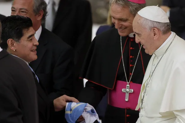 مارادونا وُجد ميتاً في فراشه من قِبل ممرضة يومية (أ.ب)