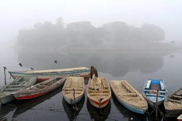 نهر رافي الذي تسيطر عليه الهند كما يظهر في باكستان (أ.ف.ب)