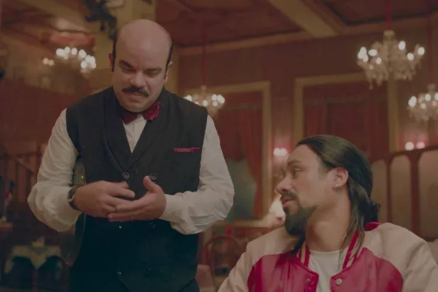 محمد عبد الرحمن وأحمد داود في لقطة من المسلسل (الشركة المنتجة)