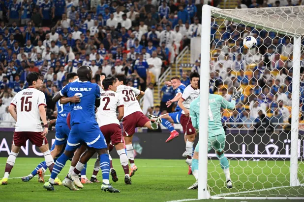 مدرب غوانغجو قال إن استقبال مزيد من الأهداف في الشوط الأول بعثر الأوراق (تصوير: عدنان مهدلي)