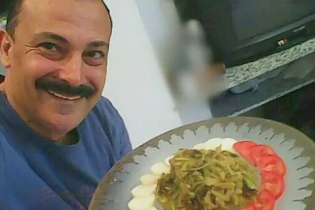 شرائح صغيرة مستوية من اللحم البقري، بالمشروم و جبن بارميشان