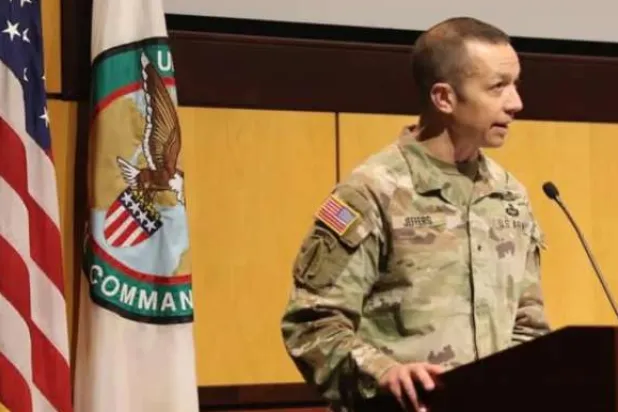 رئيس لجنة مراقبة وقف إطلاق النار الجنرال الأميركي جاسبر جيفرز (الوكالة الوطنية للإعلام)