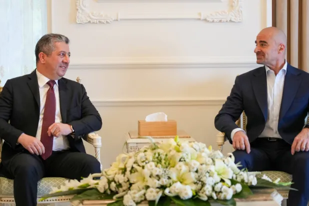 صورة نشرها موقع «الاتحاد الوطني الكردستاني» من لقاء قوباد طالباني ومسرور بارزاني