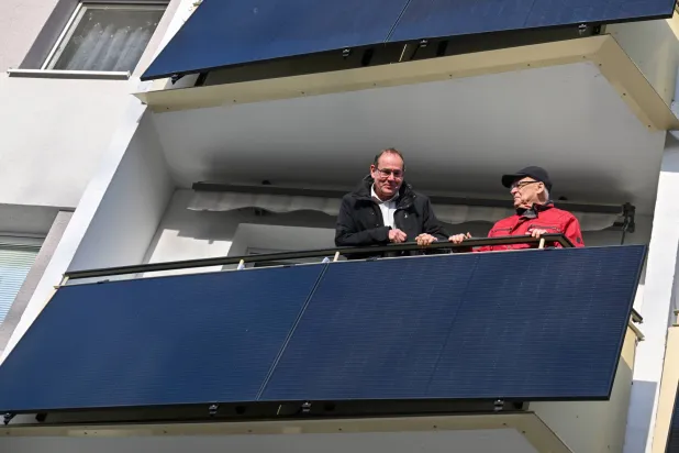 شُرفات ألمانيا: أكثر من 780 ألف لوحة شمسية مسجلة لإمدادات الكهرباء