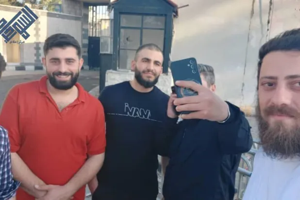 الإفراج عن عدد من الطلاب الذين اعتُقلوا على وقع خلاف حدث ليل الأحد - الاثنين بكلية الهندسة الميكانيكية والكهربائية في دمشق (إعلام السويداء)