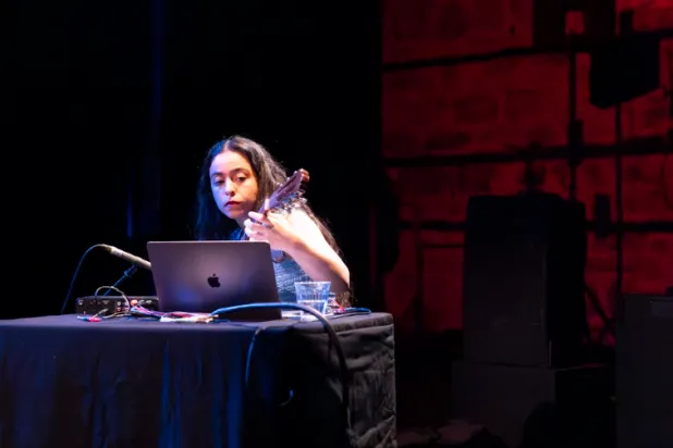 تُعلن التزامها بنسق آخر من المعرفة يُعاش ولا يُدرَّس (صور «بنت مبارح»)