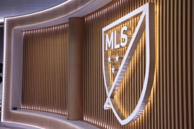 سيحصل لاعبو الدوري الأميركي على حد أقصى قدره مليون دولار فقط (رويترز)