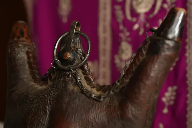 تركز القطع والتحف النادرة على «أسلوب الحياة السعودي» وتُقدَّم لأول مرة أمام الجمهور (واس)