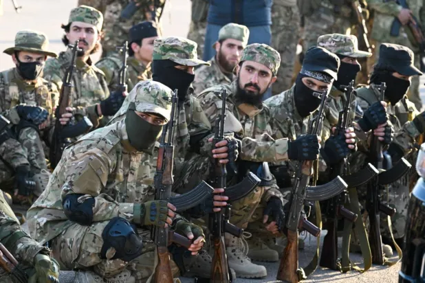 Suriyeliler ülkede güvenliğin olmaması nedeniyle geniş çaplı bir kaos yaşanmasından endişe ediyor (AFP)