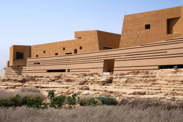 مركز الدرعية لفنون المستقبل و«سكاتاريلا أسوسياتي» يستعرضان مستقبل الفن والتصميم في السعودية