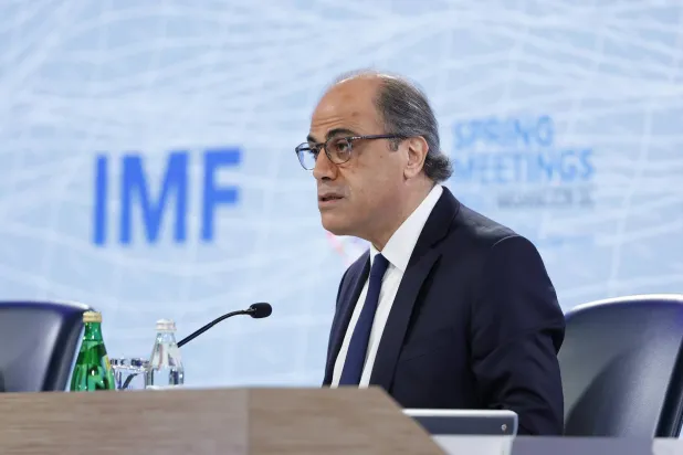 مدير «إدارة الشرق الأوسط وآسيا الوسطى» في «صندوق النقد الدولي» جهاد أزعور (إكس)