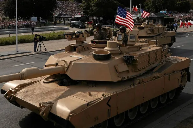 الاستعراض العسكري المحتمل قد يشارك فيه أكثر من 6600 جندي وما لا يقل عن 150 مركبة و50 مروحية و7 فرق موسيقية وربما بضعة آلاف من المدنيين (رويترز)