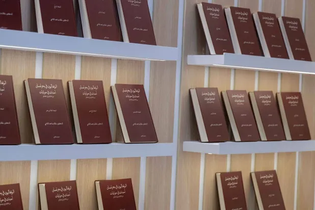 سلطان القاسمي يتعقب تاريخ الاحتلال البرتغالي لبحر عمان