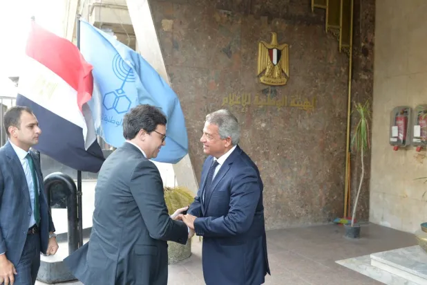 رئيس المجلس الأعلى للإعلام مع وزير الثقافة المصري (الشرق الاوسط)