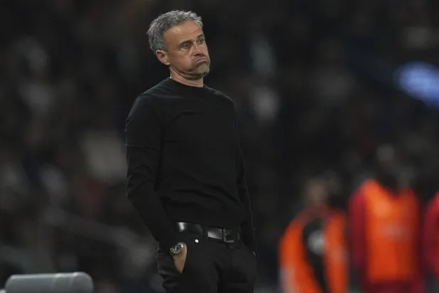 لويس إنريكي (أ.ب)