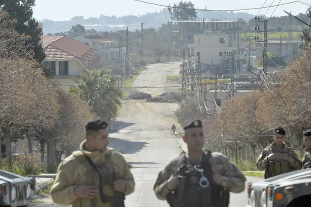 جنديان لبنانيان في الجنوب (أرشيفية - إ.ب.أ)