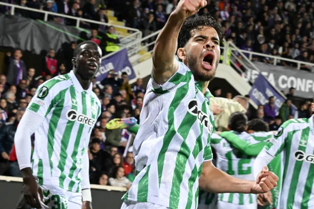  الزلزولي محتفلا بهدفه الثمين (إ.ب.أ)