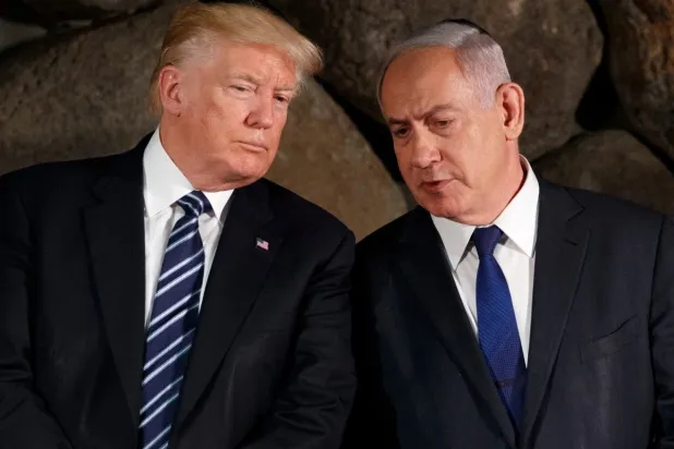 نتنياهو وترمب خلال لقاء في القدس عام 2017 (أ.ب)