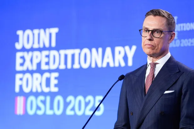 الرئيس الفنلندي خلال مؤتمر صحافي في قمة قادة قوة التدخل السريع المشتركة (JEF) بأوسلو (أ.ف.ب)