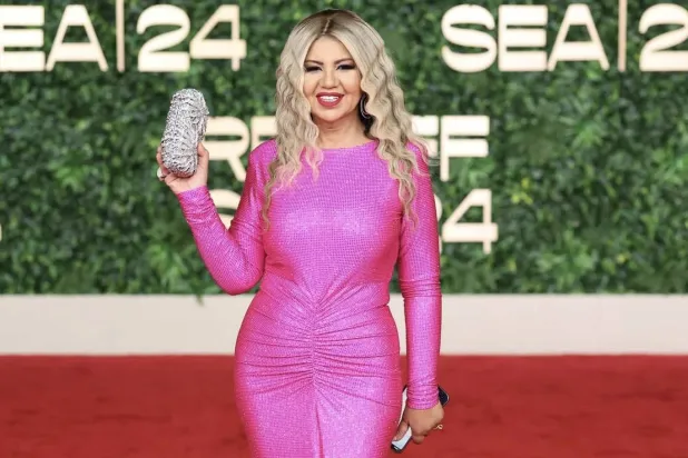 بوسي شلبي (حسابها بفيسبوك)