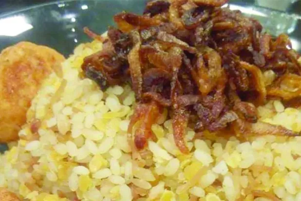 كشري إسكندراني بالبيض و العدس من شيف أميرة حسن (الشرق الأوسط)