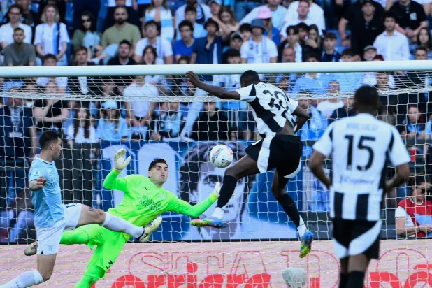 مواني لدى تسجيله هدف اليوفي (أ.ب)