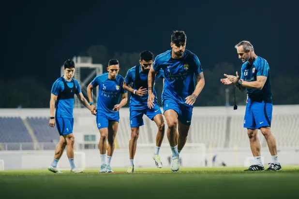 قمة الشارقة والعين ستحدد المركزين الثاني والثالث (نادي العين)