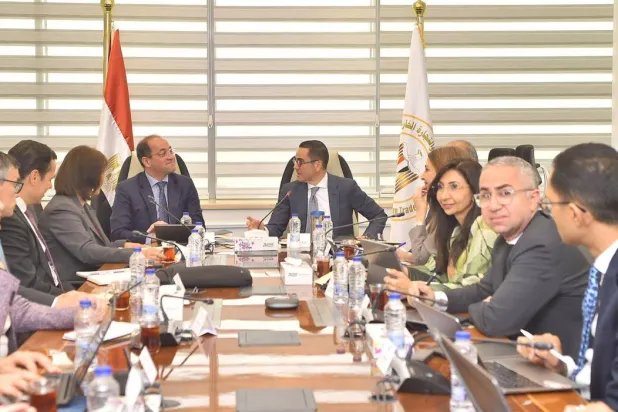 وزيرا الاستثمار والمالية يلتقيان بعثة صندوق النقد الدولي في القاهرة (وزارة الاستثمار المصرية)