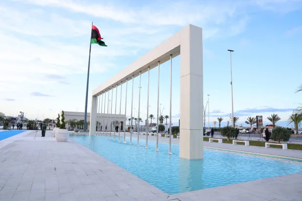 جانب من ميدان الشهداء بوسط طرابلس الليبية (حكومة «الوحدة»)