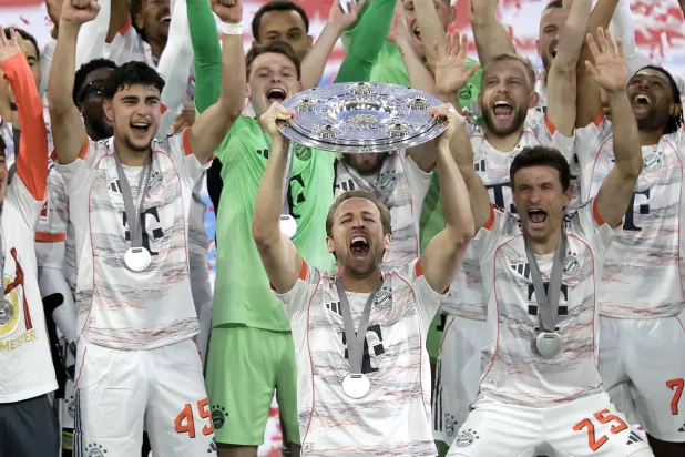 الرحلة ستكون قصيرة للاعبين قبل خوض الفريق مباراته الأخيرة بالدوري (رويترز)