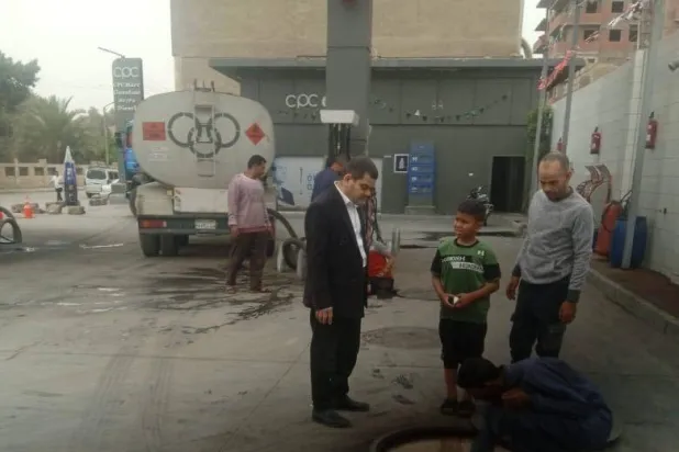 لجان تفتيش تقوم بفحص محطات الوقود في مصر (وزارة التموين المصرية)