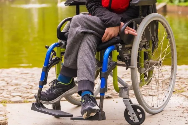 «متلازمة Spoan» هي اضطراب وراثي نادر يتميز بمزيج من الشلل النصفي التشنجي وضمور العصب البصري والاعتلال العصبي المحيطي (أرشيفية)